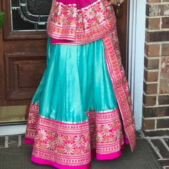 Chaniya Choli - Picture 4 of 4